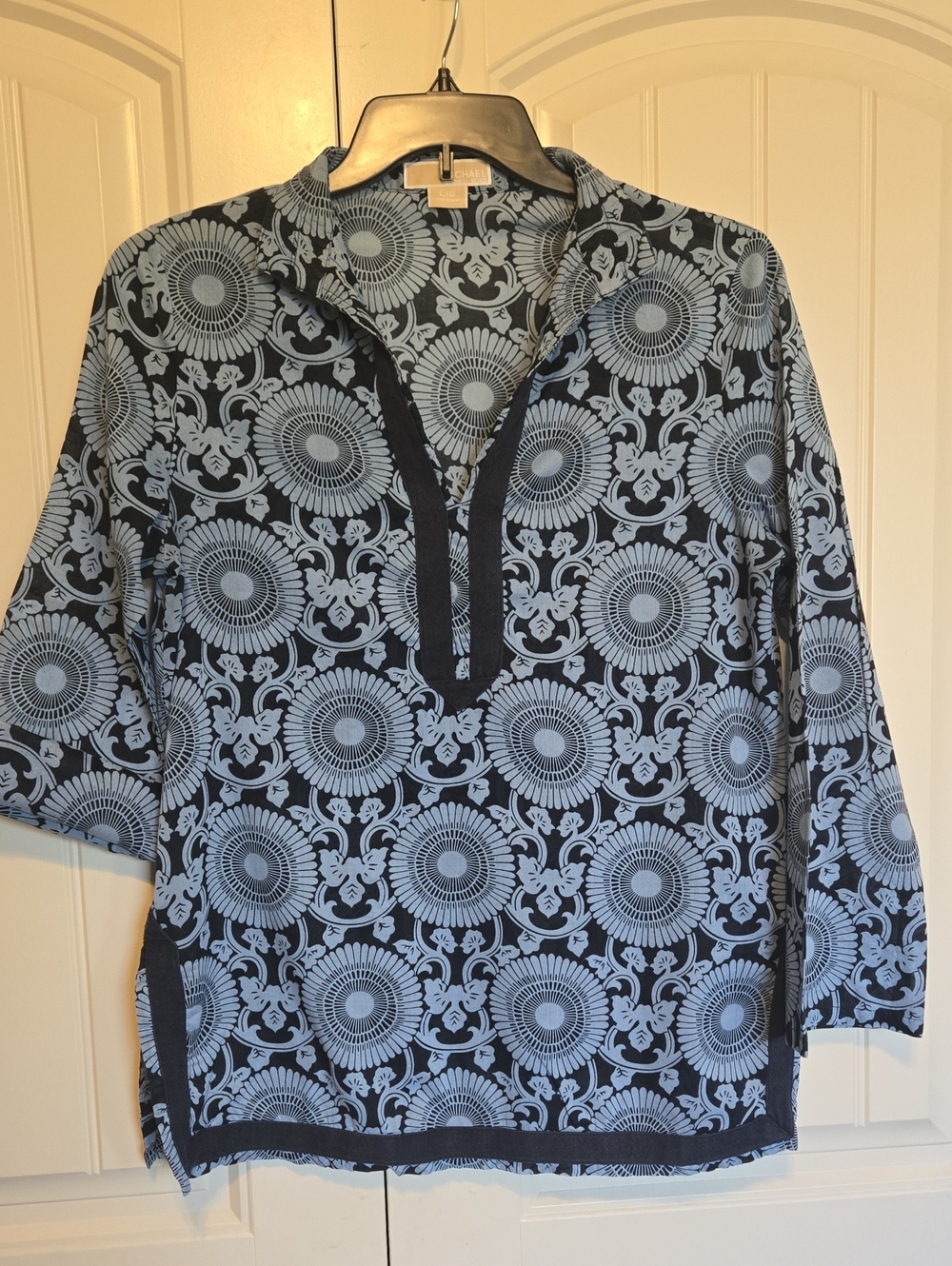 MICHAEL Michael Kors Black and Light Blue Floral Medallion Split-Neck Tunic
